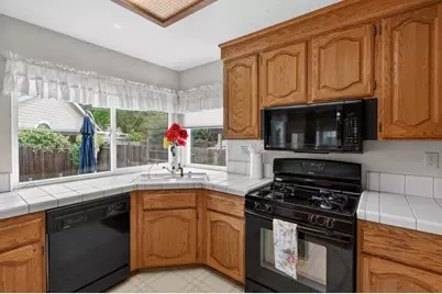 9083 Fanega Court, Elk Grove, CA 95758 - Photo 13