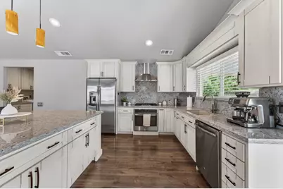 3925 Talmage Court, Sacramento, CA 95827 - Photo 7