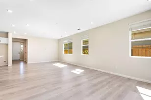 8250 Courage Dr, Sacramento, CA 95829 - Photo 9