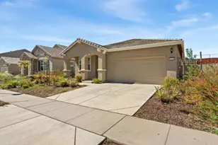 8250 Courage Dr, Sacramento, CA 95829 - Photo 23