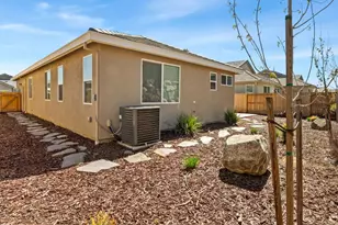 8250 Courage Dr, Sacramento, CA 95829 - Photo 19