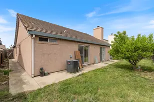 8009 Parkgate Way, Sacramento, CA 95828 - Photo 27