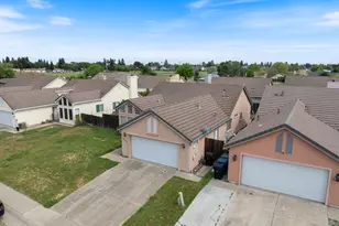 8009 Parkgate Way, Sacramento, CA 95828 - Photo 23