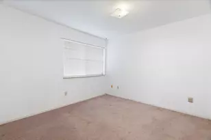 8009 Parkgate Way, Sacramento, CA 95828 - Photo 13