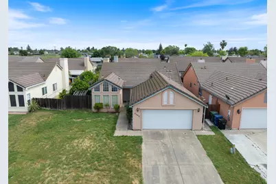 8009 Parkgate Way, Sacramento, CA 95828 - Photo 25