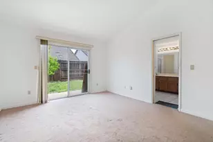 8009 Parkgate Way, Sacramento, CA 95828 - Photo 17