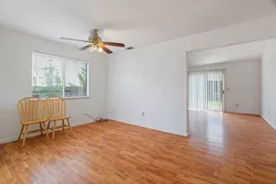 8009 Parkgate Way, Sacramento, CA 95828 - Photo 5