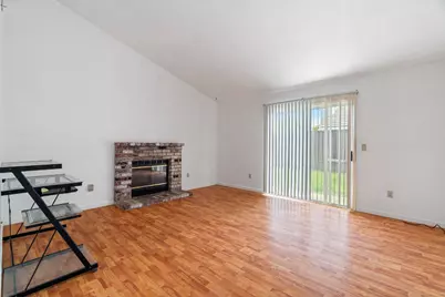 8009 Parkgate Way, Sacramento, CA 95828 - Photo 11