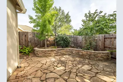 9216 Forestberry Way, El Dorado Hills, CA 95762 - Photo 23