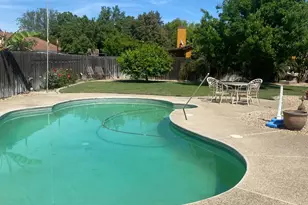 1095 Skyway Ct, Turlock, CA 95380 - Photo 7