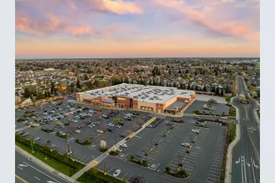 682 Village Drive, Galt, CA 95632 - Photo 43