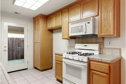 682 Village Drive, Galt, CA 95632 - Photo 17