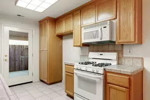 682 Village Dr, Galt, CA 95632 - Photo 17