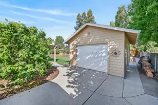 7927 Hanson Ave, Citrus Heights, CA 95610 - Photo 17