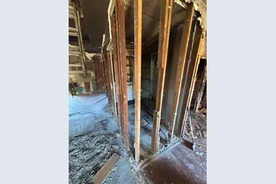 2296 Grove Avenue, Sacramento, CA 95815 - Photo 5