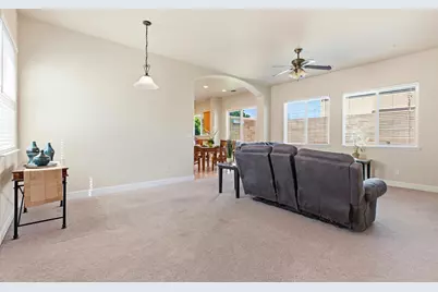 2206 Edmart Street, Escalon, CA 95320 - Photo 5