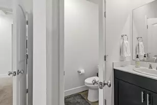 5301 E Commerce Way, Sacramento, CA 95835 - Photo 15