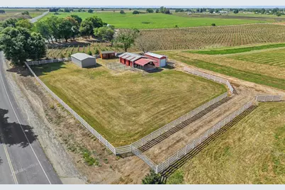 18211 E Jahant Road, Acampo, CA 95220 - Photo 5