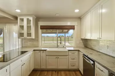 18211 E Jahant Road, Acampo, CA 95220 - Photo 9