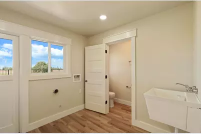 18211 E Jahant Road, Acampo, CA 95220 - Photo 13