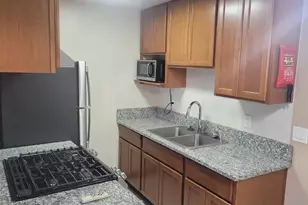 310 W Poplar St, Stockton, CA 95203 - Photo 7