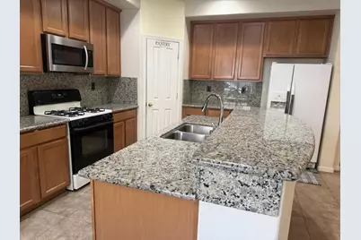 1945 Richfield Way, Sacramento, CA 95832 - Photo 5