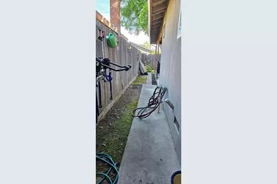 6955 S Land Park Drive, Sacramento, CA 95831 - Photo 39