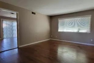 6955 S Land Park Dr, Sacramento, CA 95831 - Photo 13