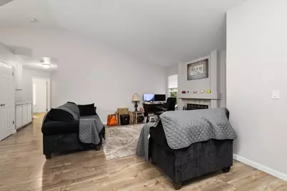 7729 Gyan Way, Sacramento, CA 95828 - Photo 7