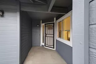 7729 Gyan Way, Sacramento, CA 95828 - Photo 3