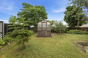 7729 Gyan Way, Sacramento, CA 95828 - Photo 27