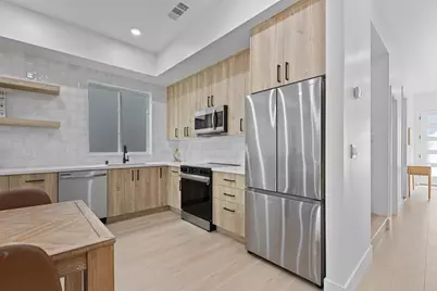 2817 Democracy Alley, Sacramento, CA 95816 - Photo 11