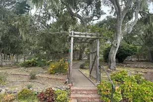 424 Herrmann St, Monterey, CA 93940 - Photo 3