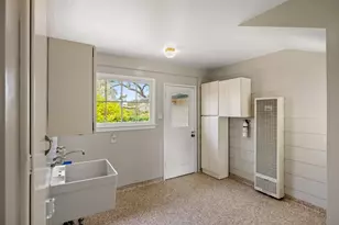424 Herrmann St, Monterey, CA 93940 - Photo 31
