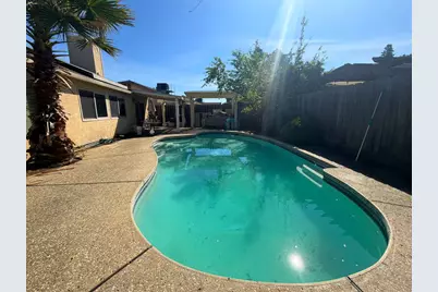 2700 Oaklawn Drive, Modesto, CA 95355 - Photo 19