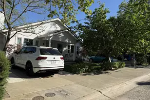 425 41st St, Sacramento, CA 95819 - Photo 37