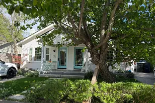 425 41st St, Sacramento, CA 95819 - Photo 27