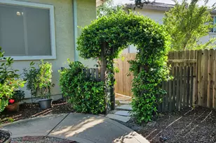 1666 Renpoint Way, Folsom, CA 95630 - Photo 15