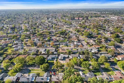 424 Morada Lane, Stockton, CA 95210 - Photo 43