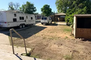 322 Pine St, Modesto, CA 95351 - Photo 3