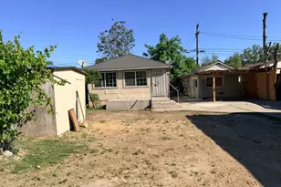 322 Pine St, Modesto, CA 95351 - Photo 1