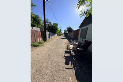 322 Pine Street, Modesto, CA 95351 - Photo 17