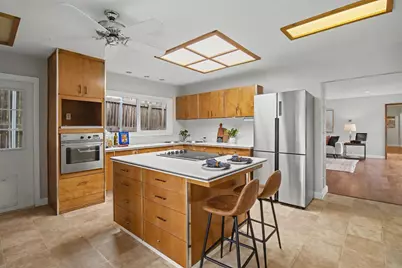 4640 Hillview Way, Sacramento, CA 95822 - Photo 29