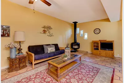 8745 Ski Court, Elk Grove, CA 95624 - Photo 7