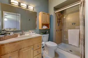 8745 Ski Ct, Elk Grove, CA 95624 - Photo 19