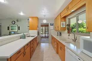 2406 Kenmore Ct, Modesto, CA 95350 - Photo 21