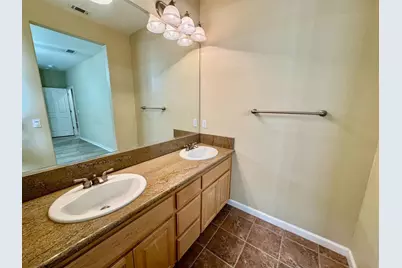 543 Machado Street, Los Banos, CA 93635 - Photo 17