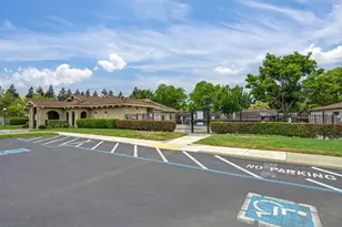 7505 Sunwest Ln, Sacramento, CA 95828 - Photo 33