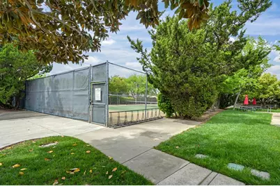 7505 Sunwest Lane, Sacramento, CA 95828 - Photo 37