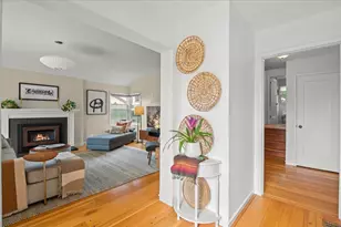 5821 Amy Dr, Oakland, CA 94618 - Photo 9